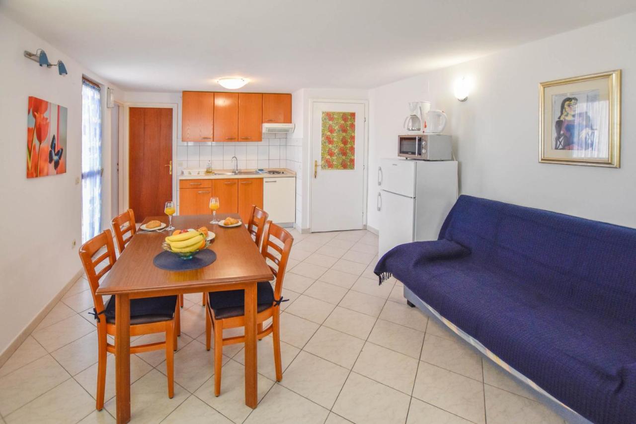 Jacqueline Apartment Pakostane